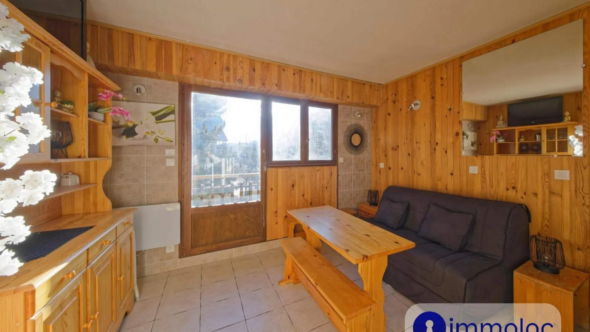 Studio In Auron